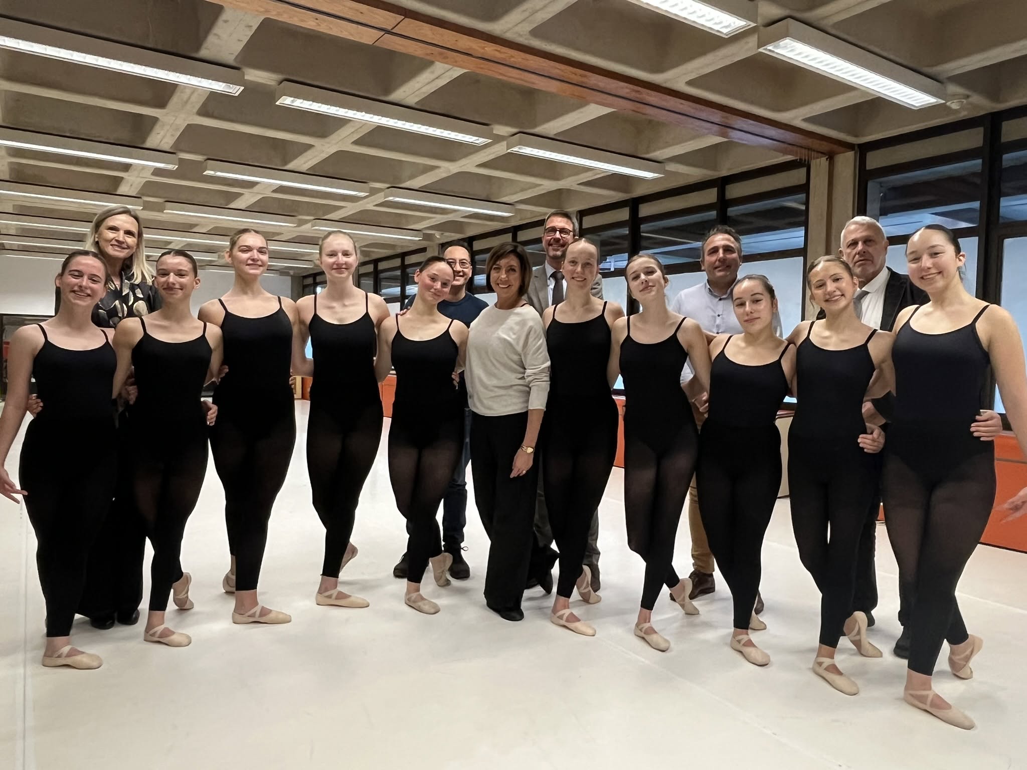 Visite officielle d'André Grenier (WBE) à l'Athénée Royal de Fragnée